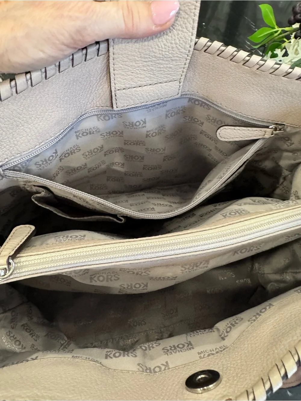 🤎Michael Kors Hamilton Whipped Leather Large Satchel Shoulder Bag – Light Taupe